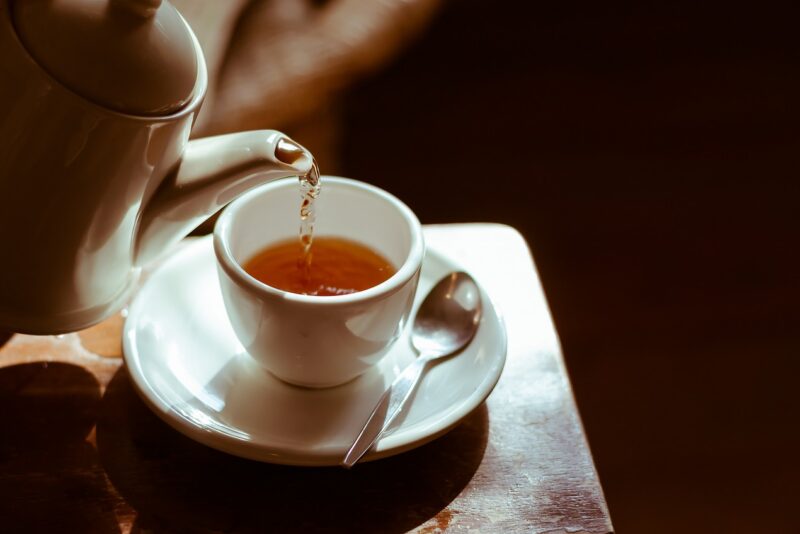 Chá, infusão ou tisana? Entenda as diferenças e descubra o que você realmente bebe